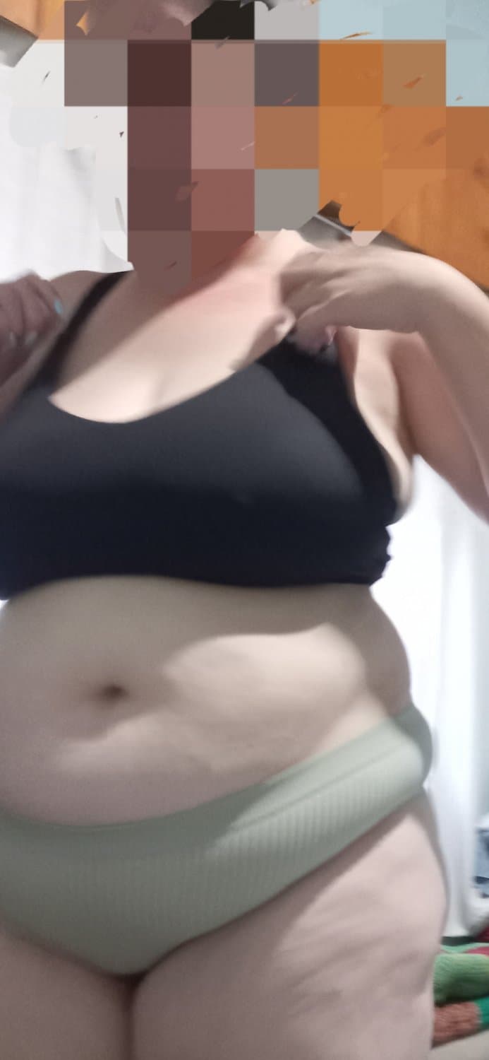 Spy big tits. Le tomo fotos a escondidas.