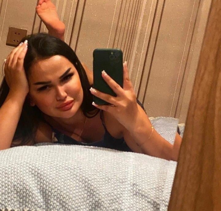 Sexy glamour feet pedicure woman sexy tits