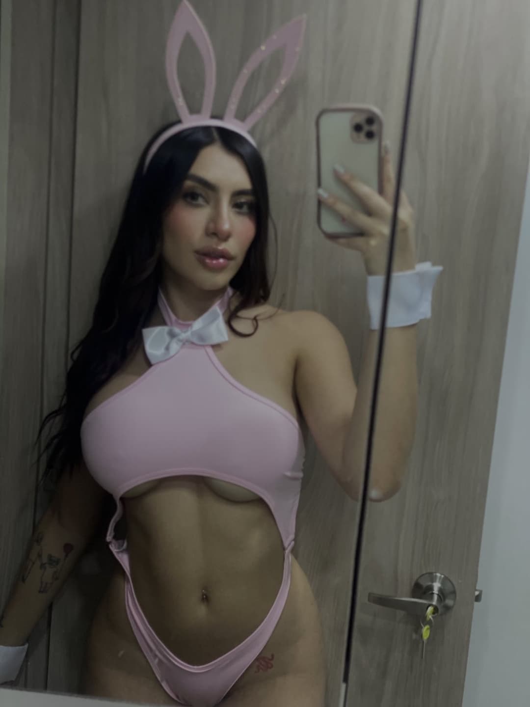 Sexy slut colombian for sale