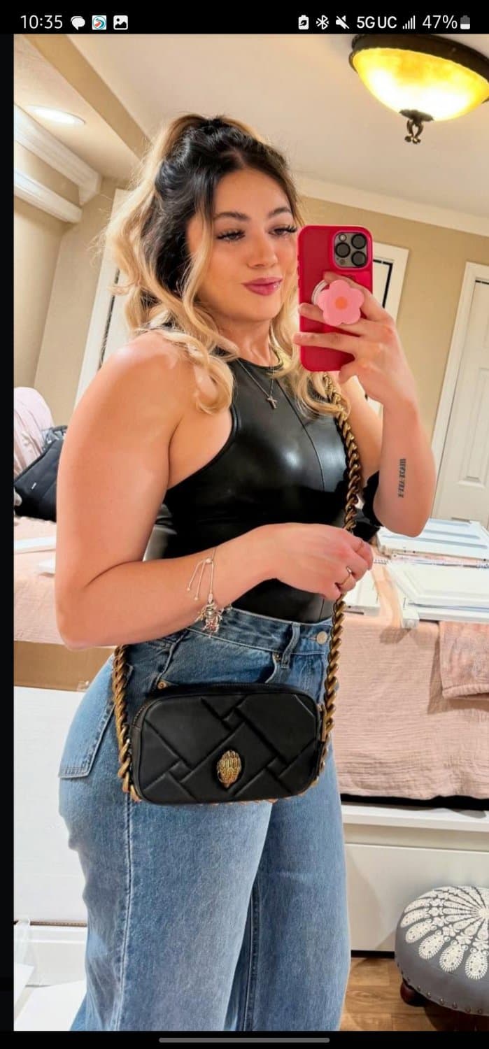 Sexy 30 year old milf shower spy video caught