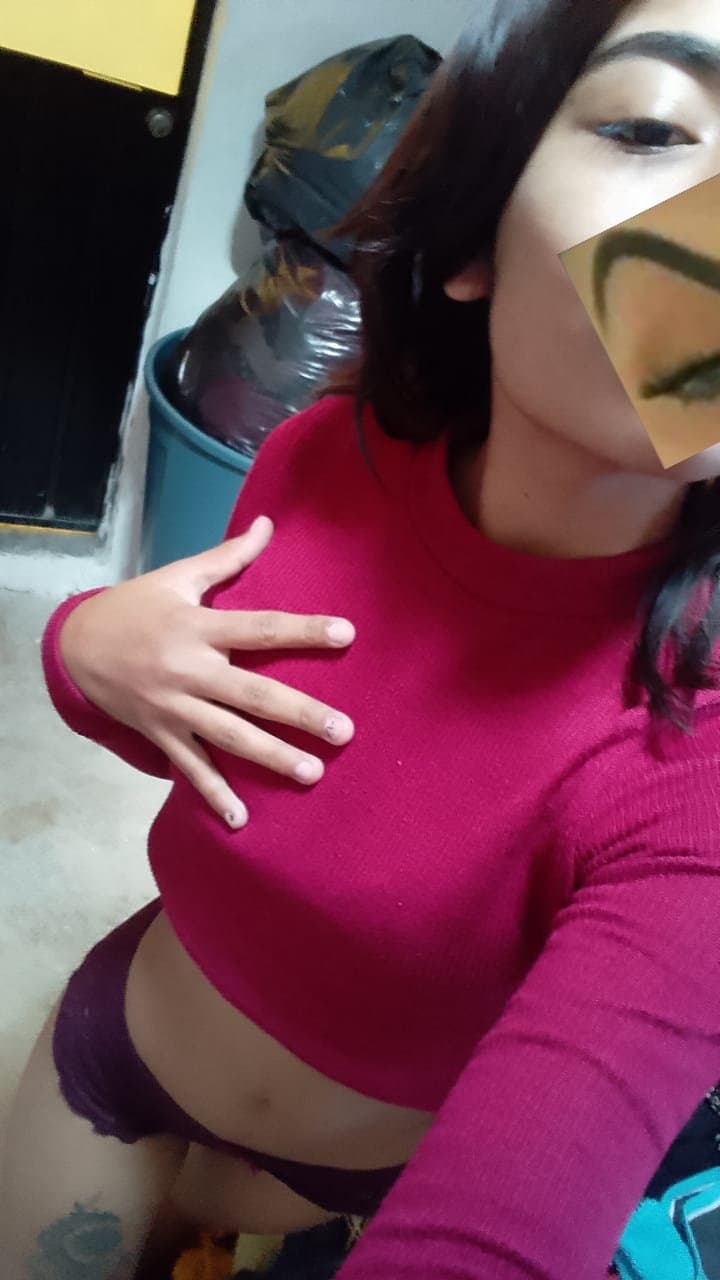 La Putita infiel de Acayuca, se deja coger por viejos por dinero para su bendición