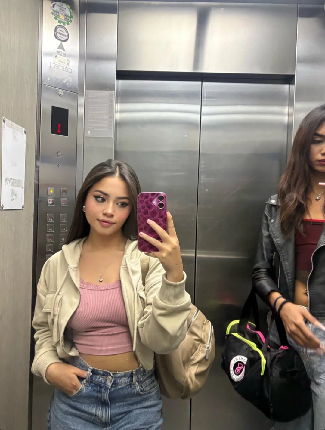 Daniela Bogotá Colombia ¿Qué piensas de Dani? https://go.tinder.com/wgIH5mkPNYY-Dani