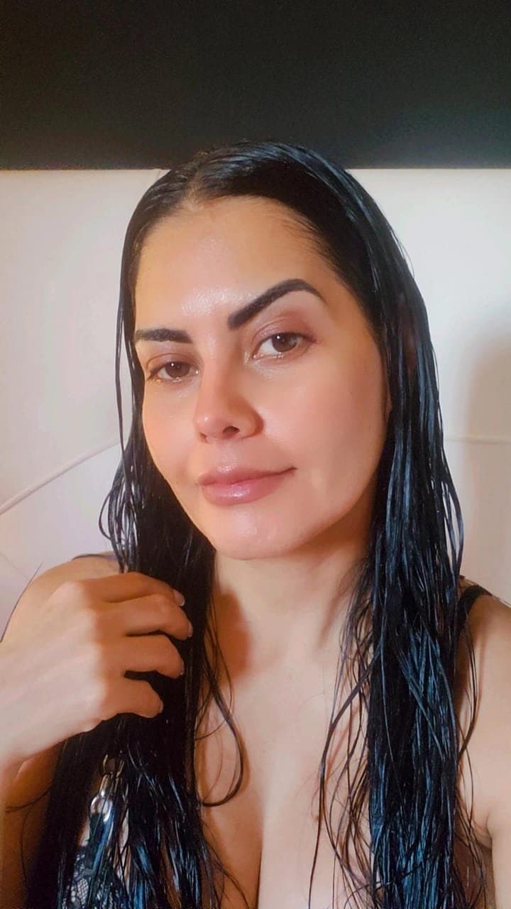 Modelo venezolana divina excitante y caliente