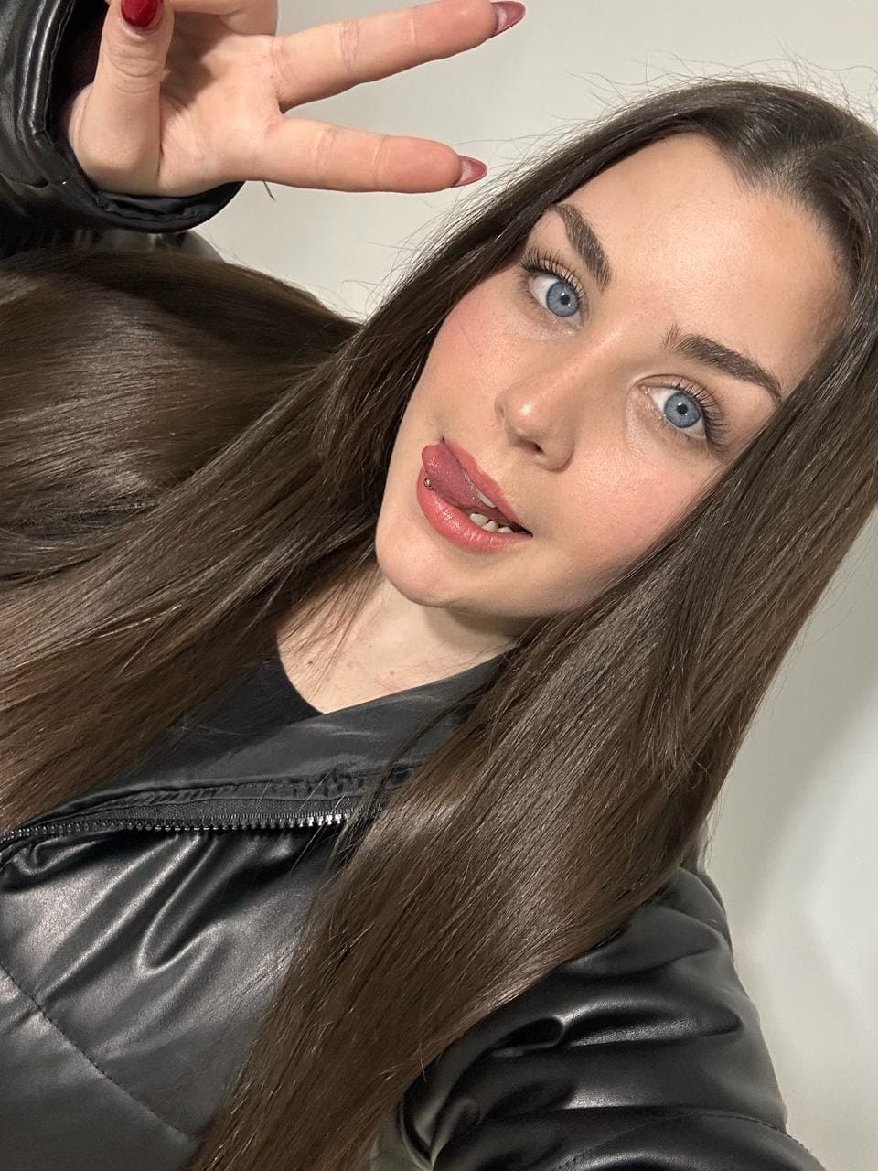 virgin teen first time playing with herself exposed