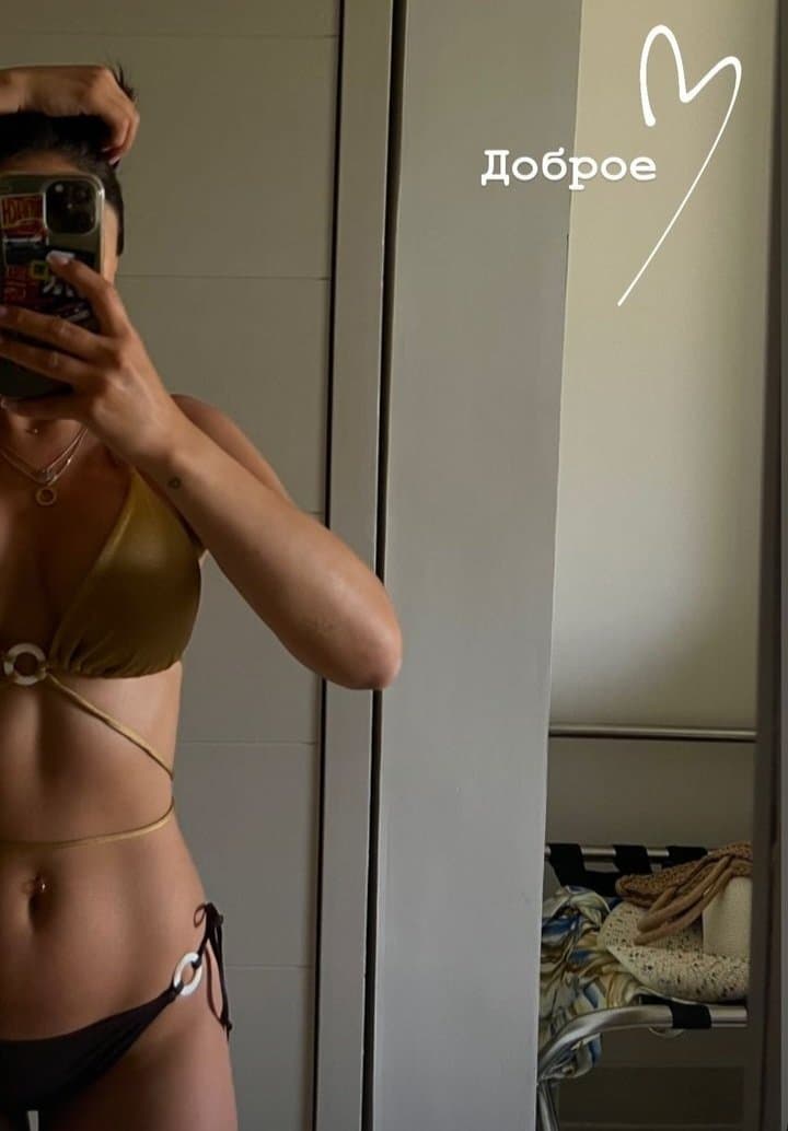 Sexy glamour feet pedicure woman