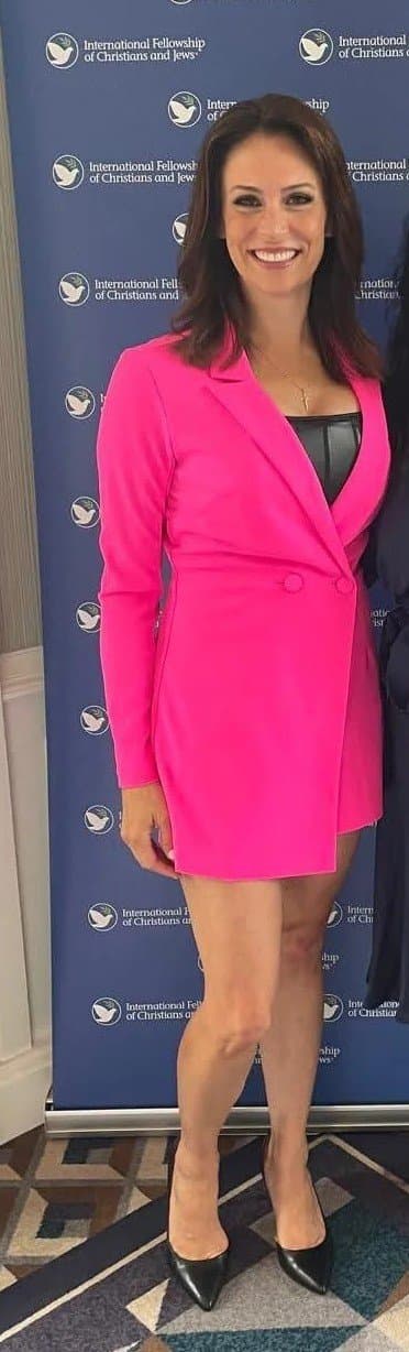 Big titty politician Tudor Dixon has massive milkers. She has my vote as most likely to motorboat