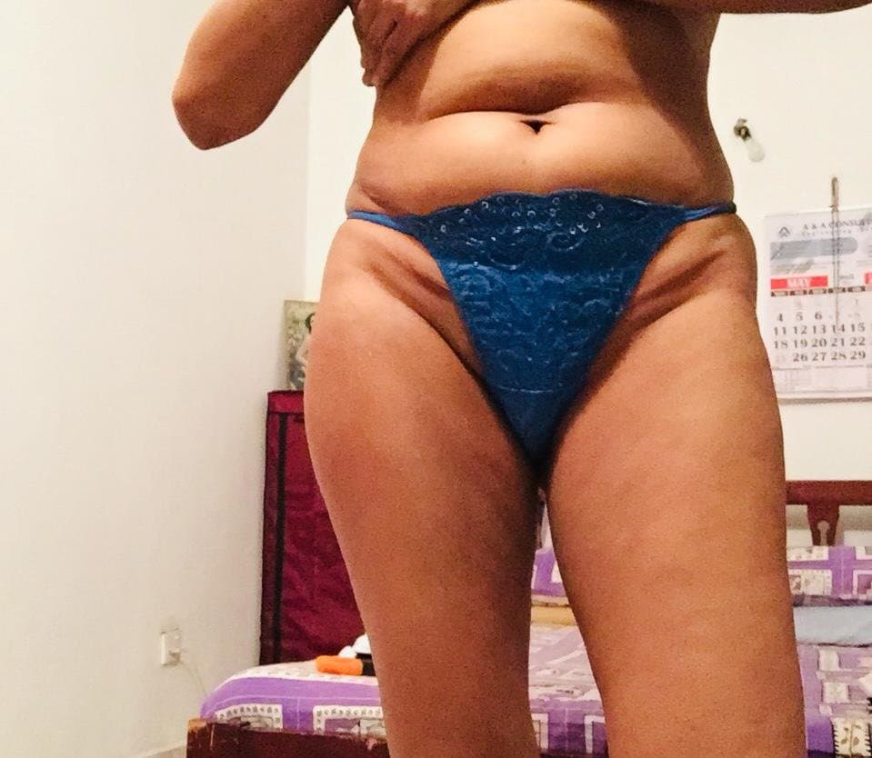 Sri Lankan sexy aunty new leak 2025. Sexy milf