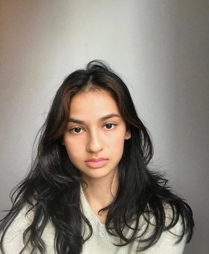 Desi South Indian Rich Very Beautiful Cute Instagram Influencer Homemade Full Nude Show Selfie