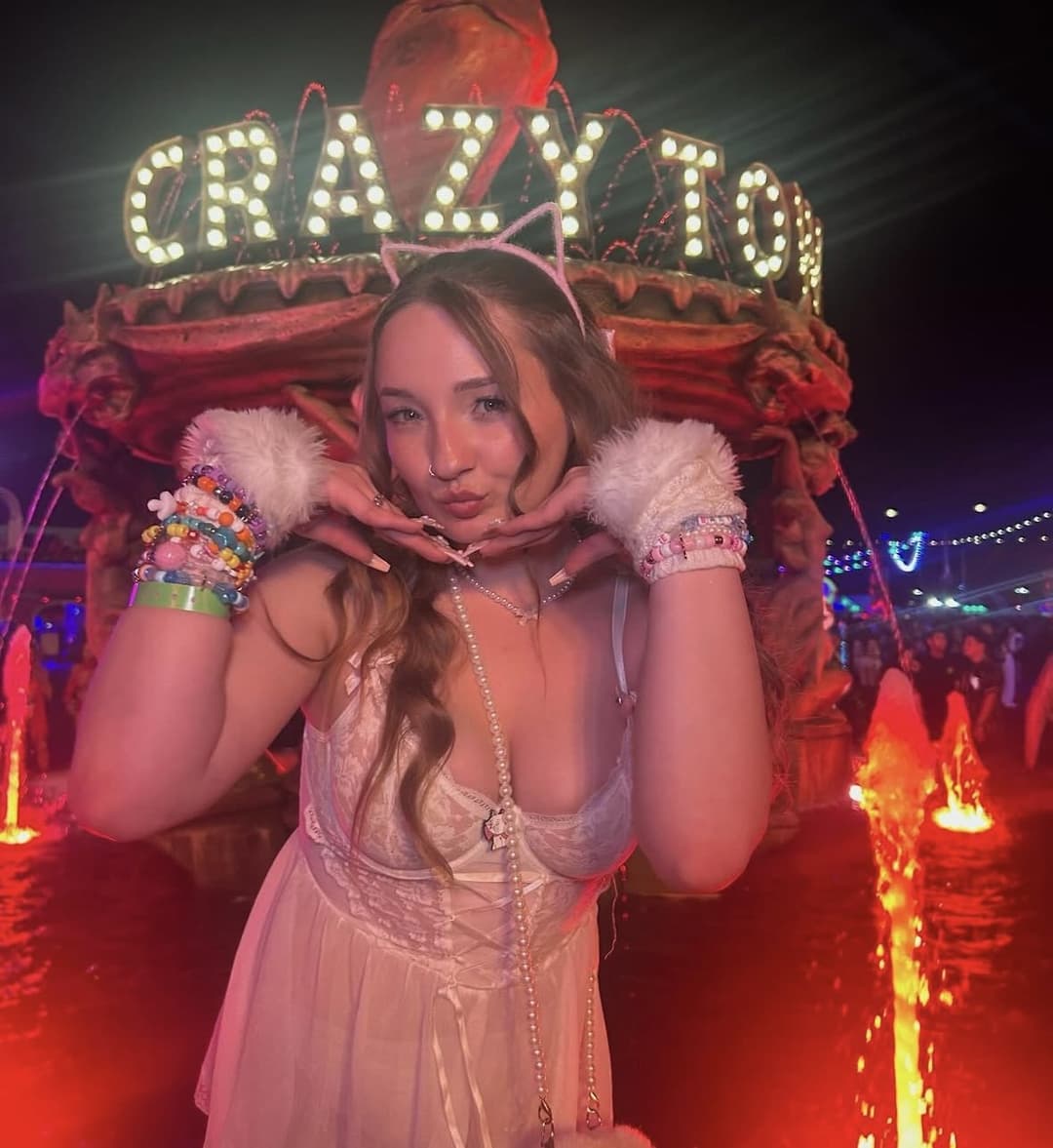 Moreno Valley Slut (Holly) White Whore Looking For Cock