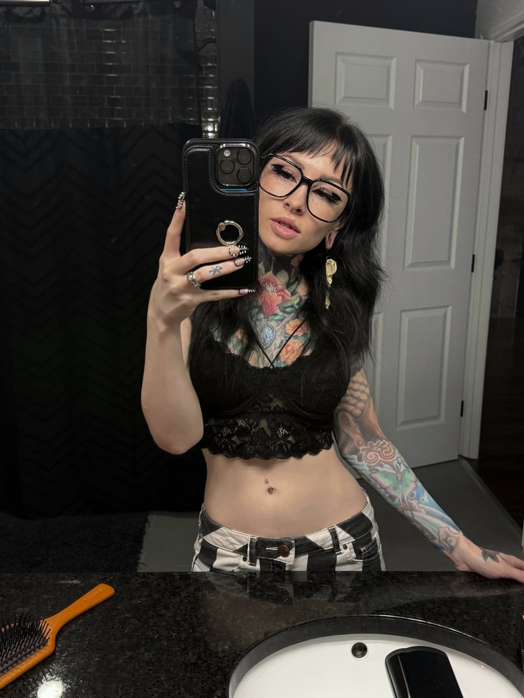 Imagine me pushing you against this glass… hard