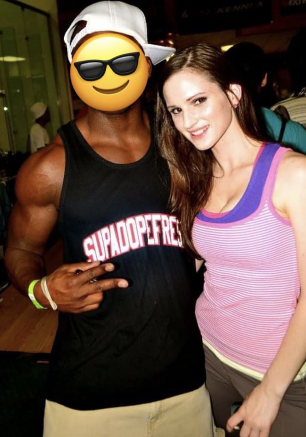 Anybody recognize this busty Mardi Gras flasher? ?