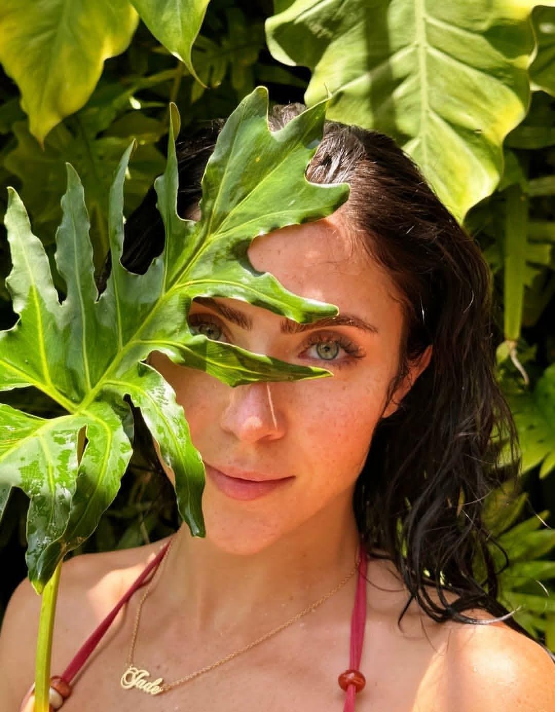 Jade Picon delicia a beleza...Jade linda morena , tao gostosa !!!