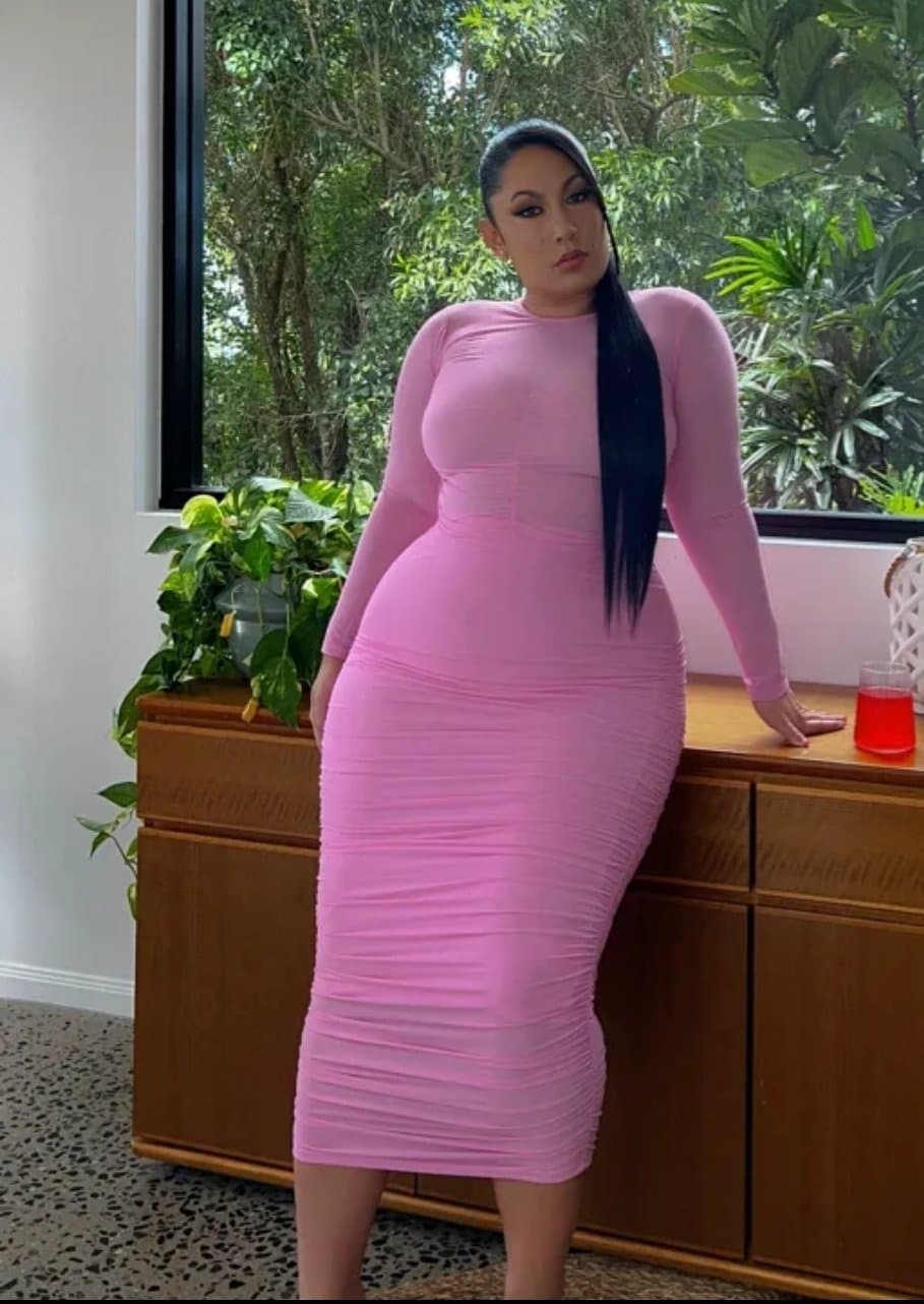 Click to view full size She goes by the name of Lollie on snap chat does anyone have anything of her? Thick Amazon Latina
