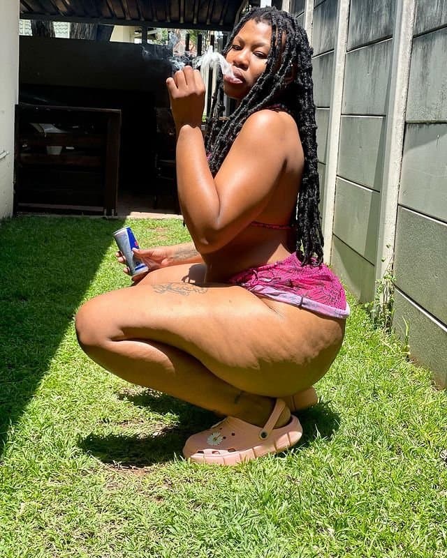 @Ms_Egbfun hourglass pear-shaped South African ass