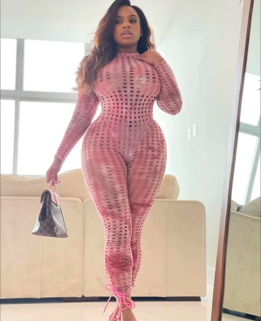 Dominique Chinn Preta Cavala Muito Gostosa