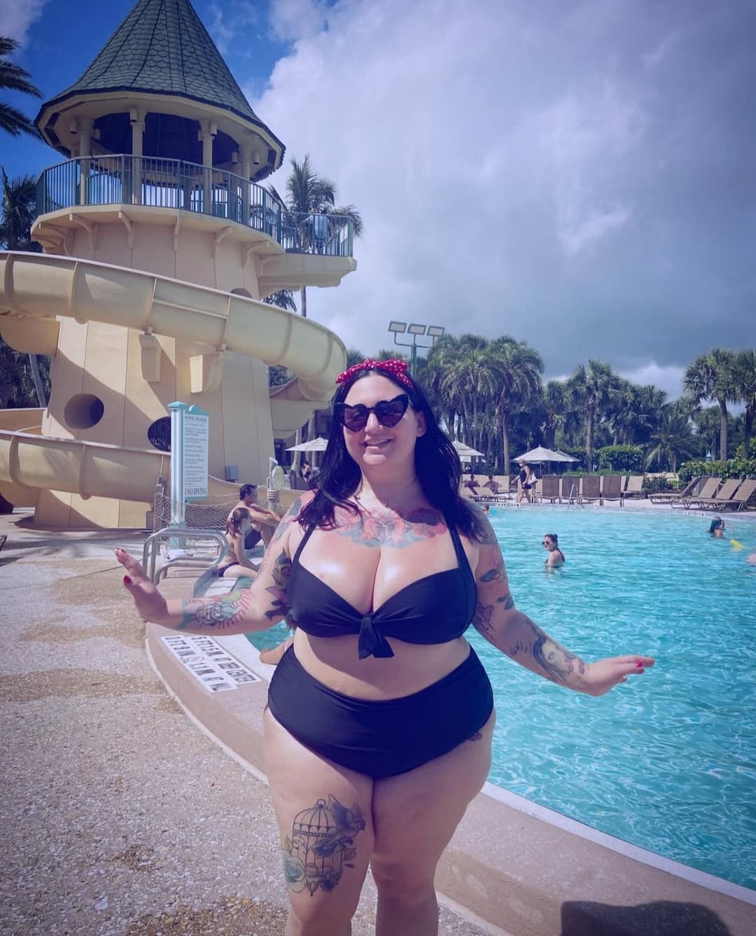 Big tits bbw goth slut