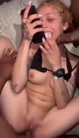 After party lit she called her bsf to come share