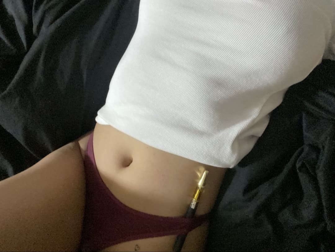 baddie lesbian (pierced nipples, tease, braless)
