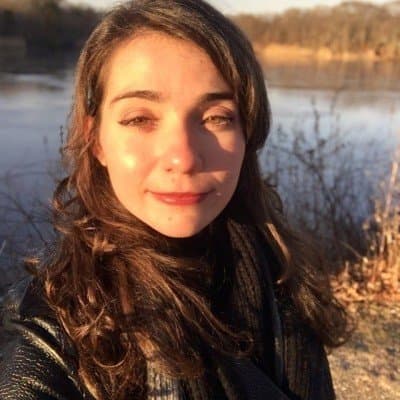 Pretty Nudist New Yorker Body Paint