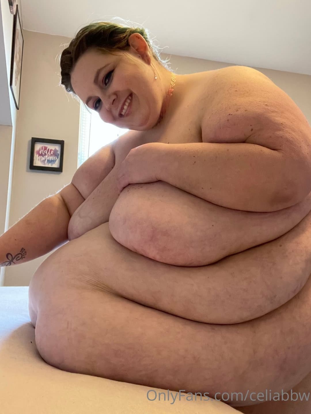 SSBBW Huge Belly