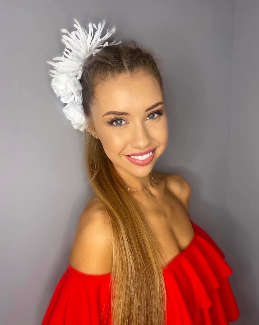 Daniela polish Ring Girl shows charms #hot blonde fertile tight crack #? ?????