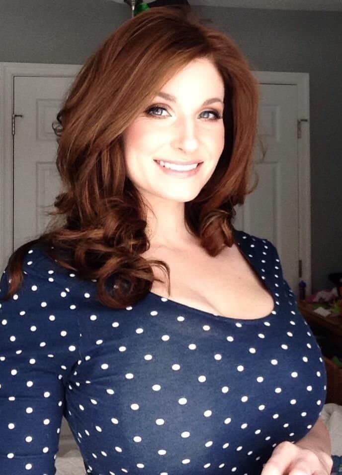 Gorgeous big titty babe (non nude)