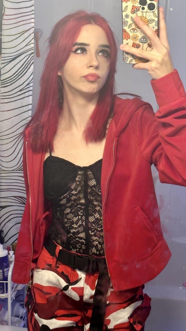 Skinny alt teen with cute bubble butt