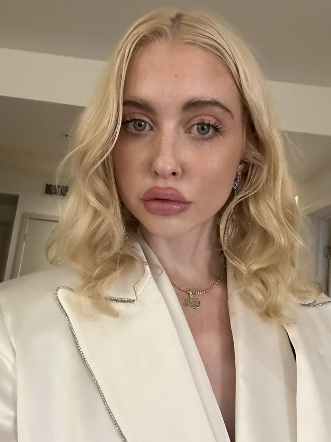 Chloe Cherry facefuck with facial and ahegao