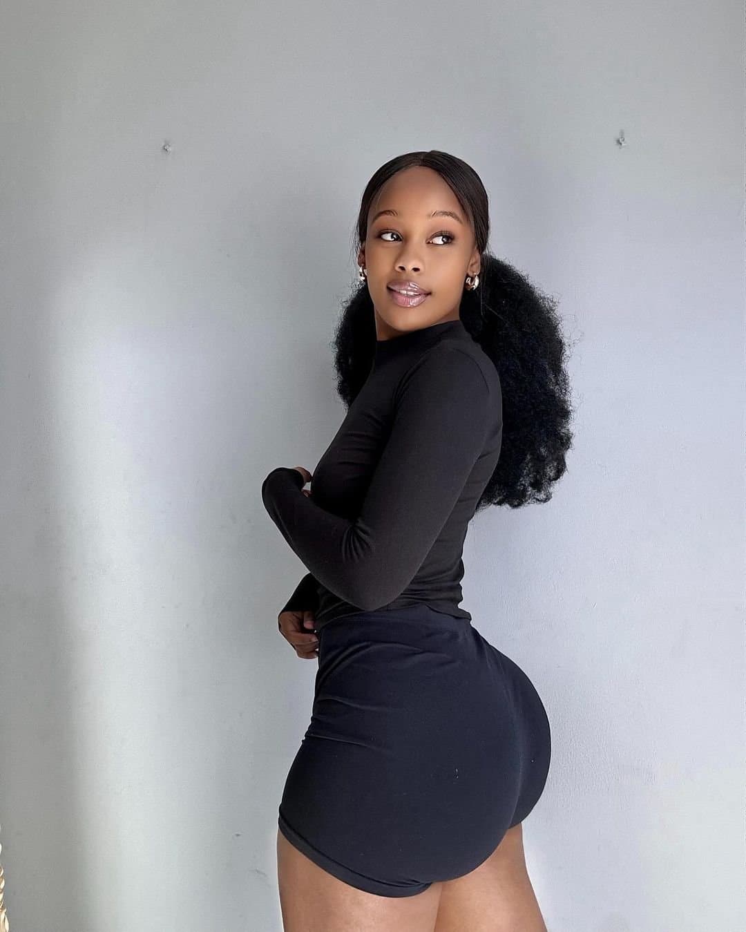 Erica (JHB) gorgeous thick booty African babe