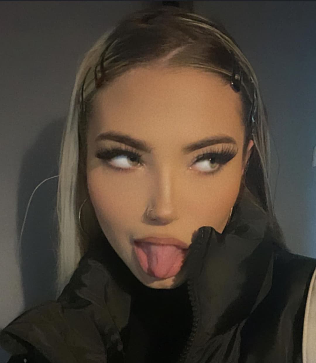 White slut that needs cock needs exposing