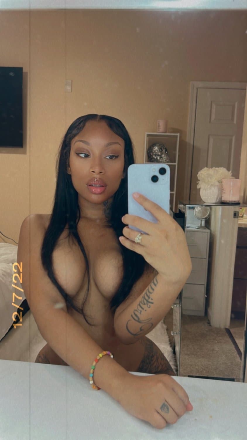 West Orlando Florida ebony freaky thot & influencer lightskinkeishh nudes and pussy play leaked