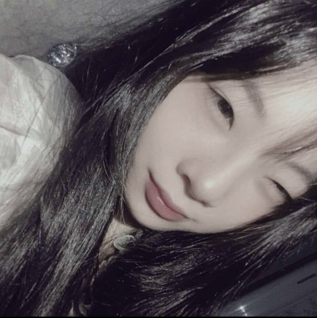 Click to view full size nhìn con đĩ này nứng quá các ông , ai quay clip bắn tinh vào mặt con đĩ này với