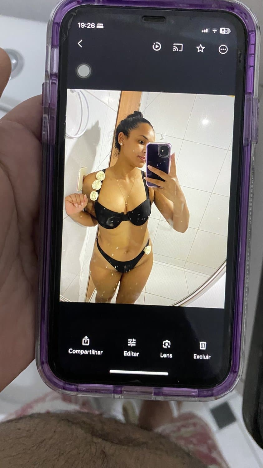 Click to view full size Morena flagra rapido no banho