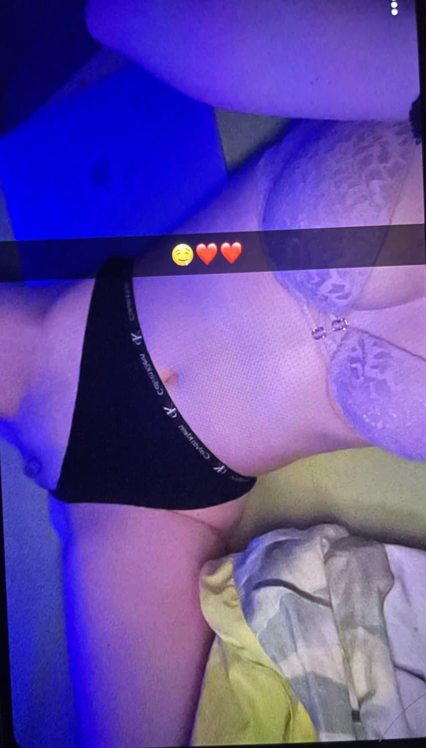 Hot swiss/italian ex girlfriend teen snapchat nudes leaked & her friend is hot.
