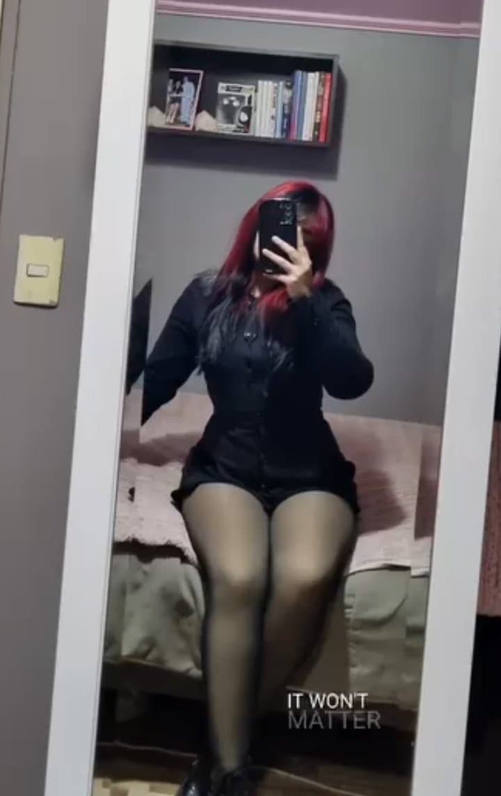 Alguien tiene algo? O la conoce? Tiene los medios cachetes