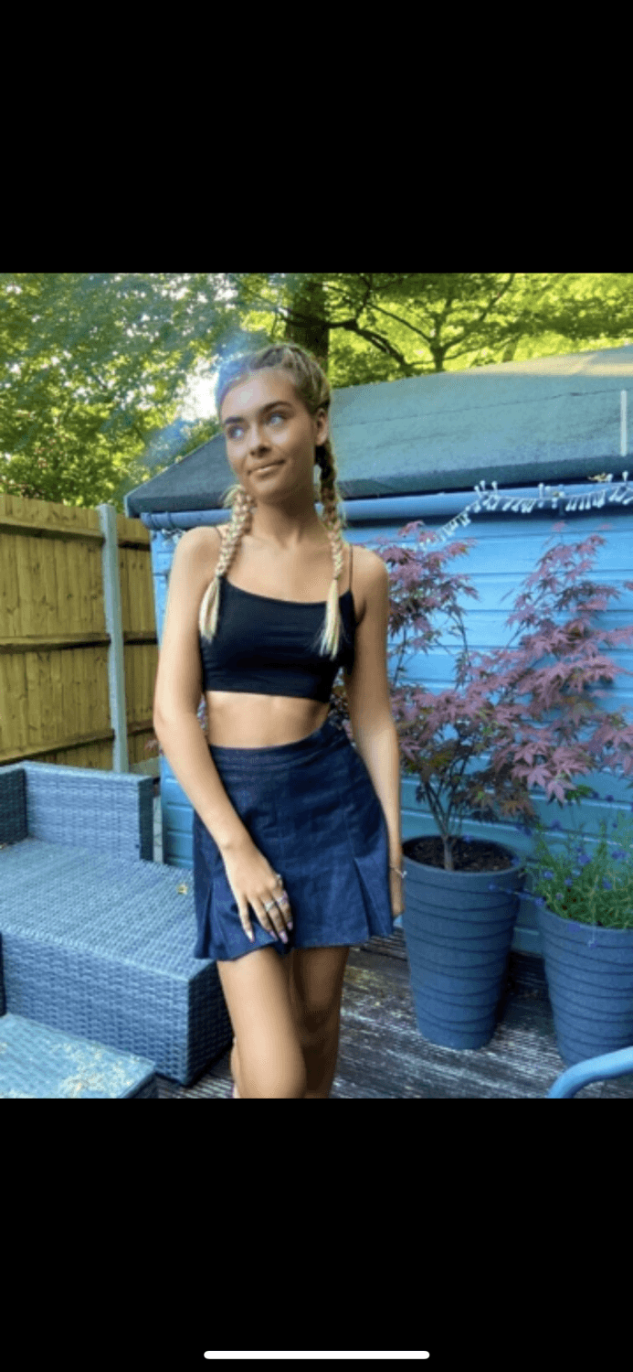 Harley Elise Chapman UK Model W/ clothes off