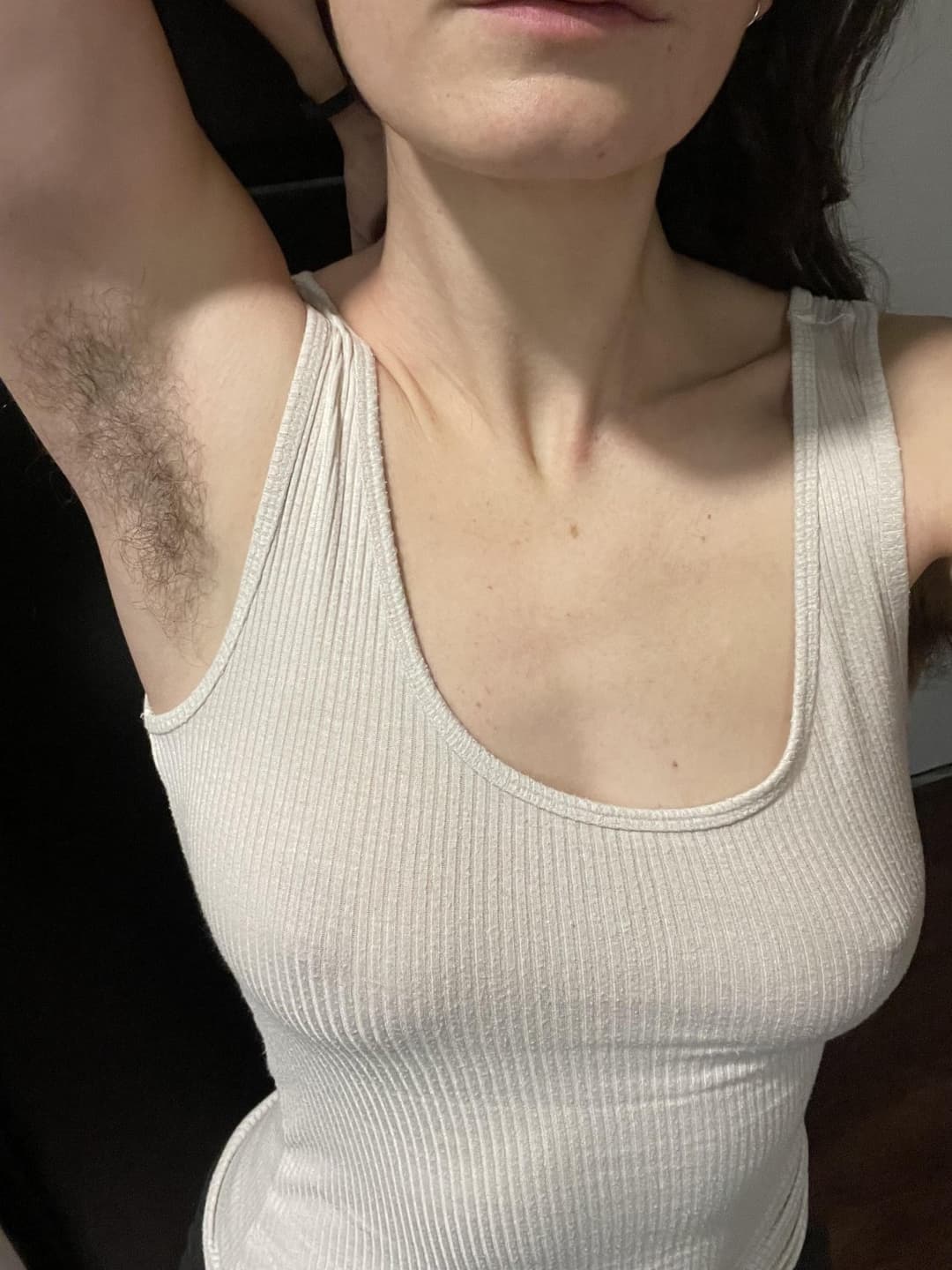 sweaty hairy armpits chic