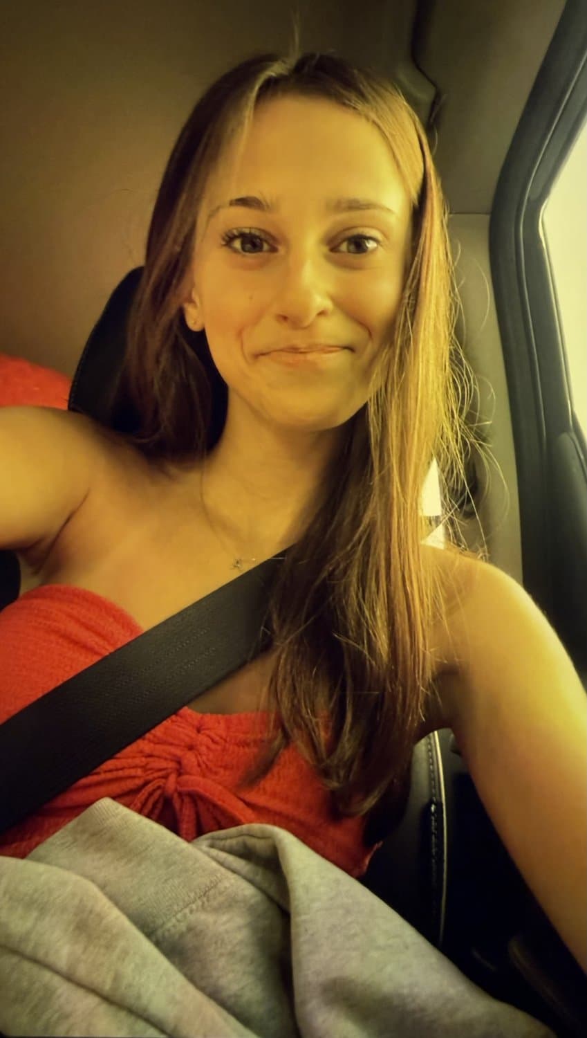 Big Tit 18 year old Sexy Slut Andi