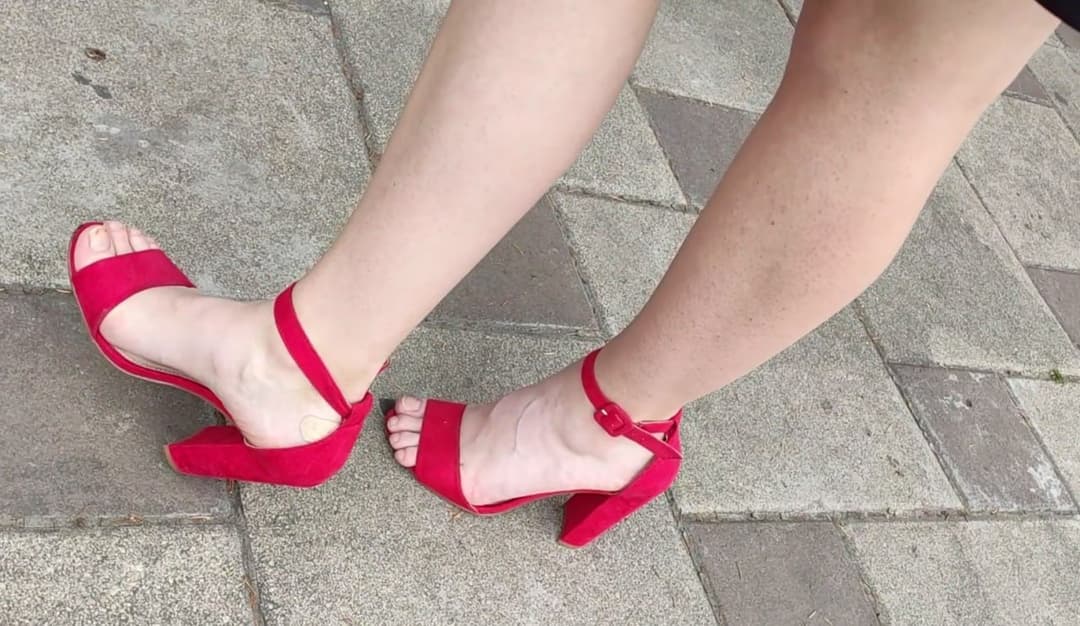 ? Legs of a hot slut in heels. Sexy feet candid