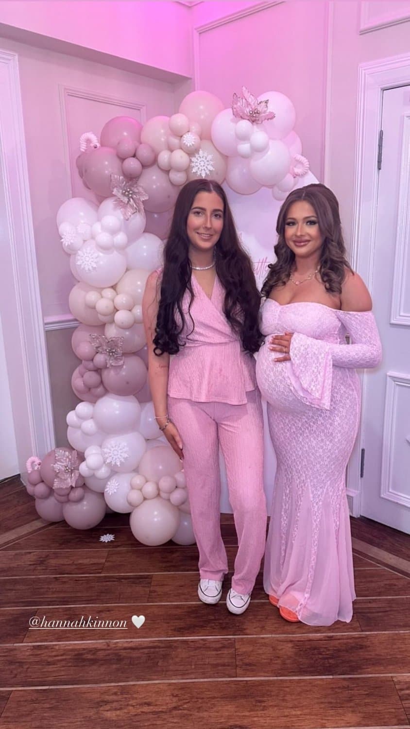 Pregnant teen Hannah big tits 2