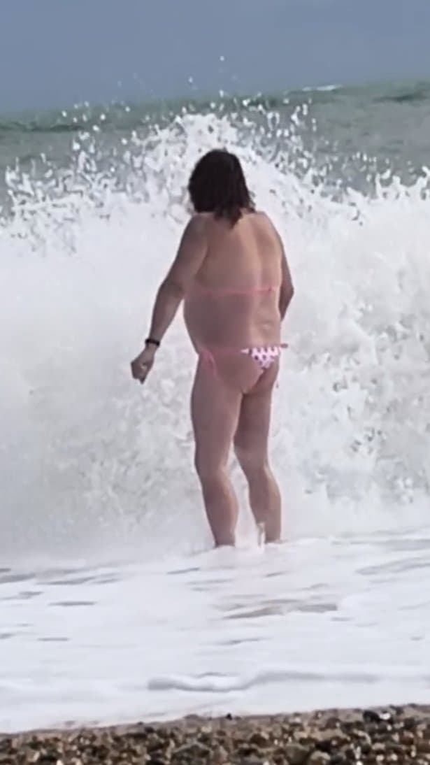 Brighton 2025 bikini pics (beach and Legends bar)