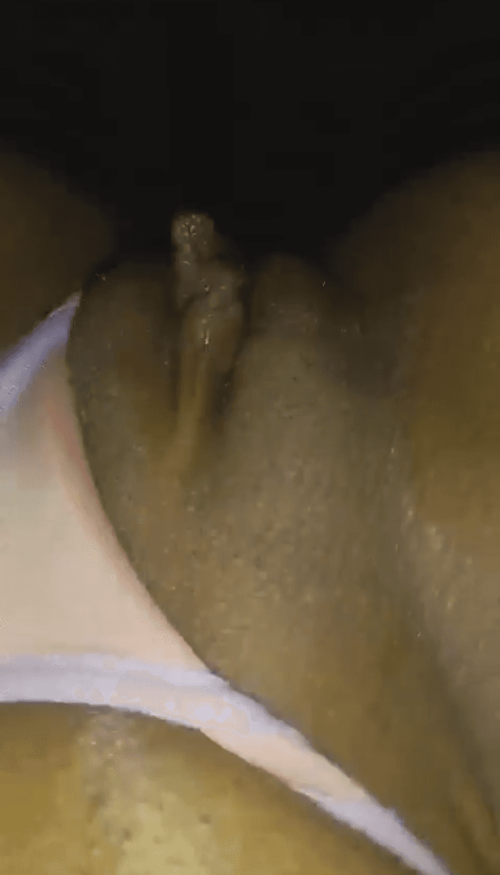 Click to view full size Quem teria coragem de jorrar leite dentro da minha esposa. Eu longe e liguei pra ela por vídeo ,