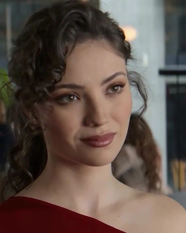 Sultry spanish actress Gabriela Andrada has sexy eyes and a perfect hourglass figure