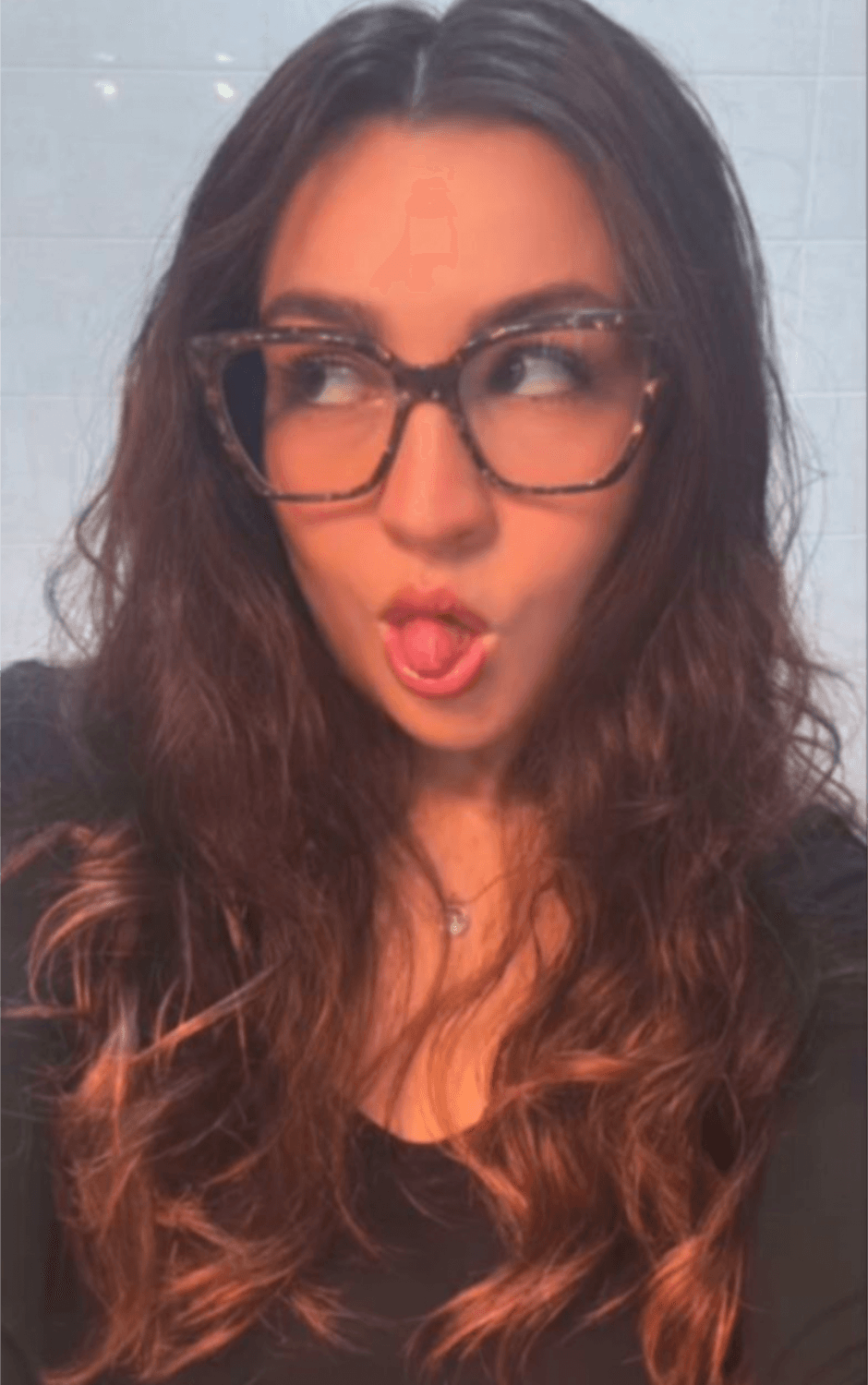 Vicky 23,my kink Is be cum tributed by strangers,love big loads and facial,love bbc, dm me please