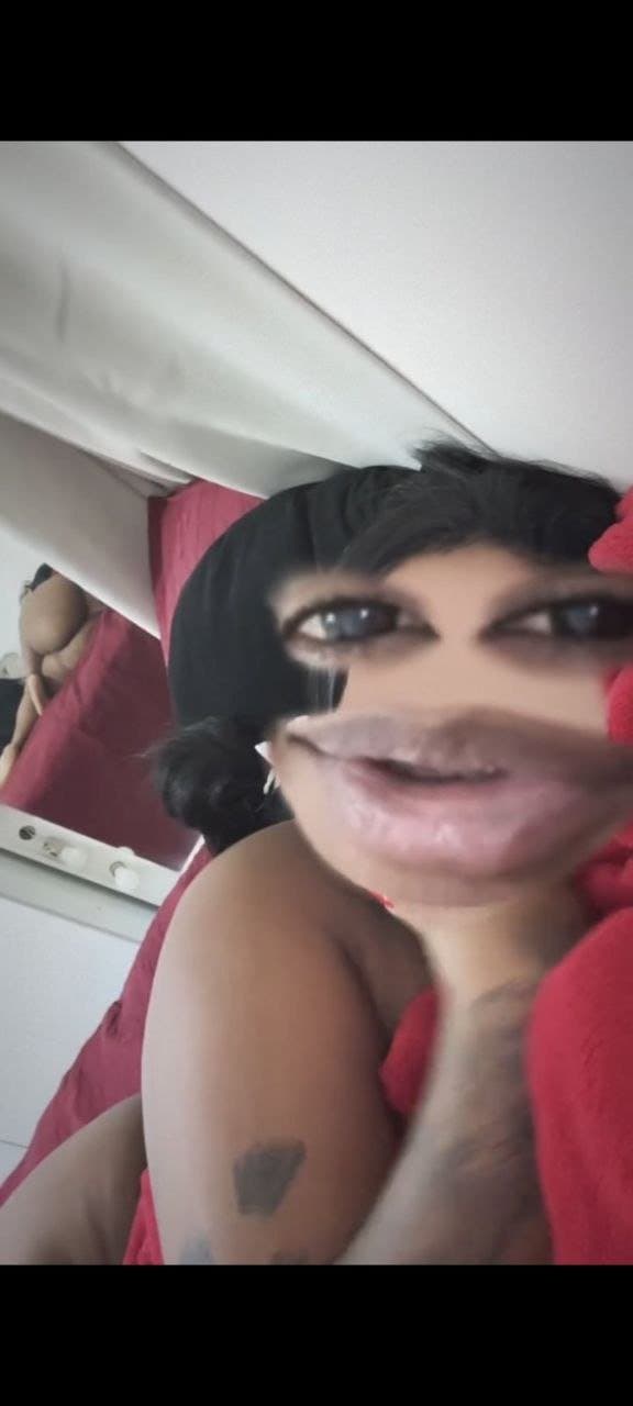 Click to view full size Lay gostosa