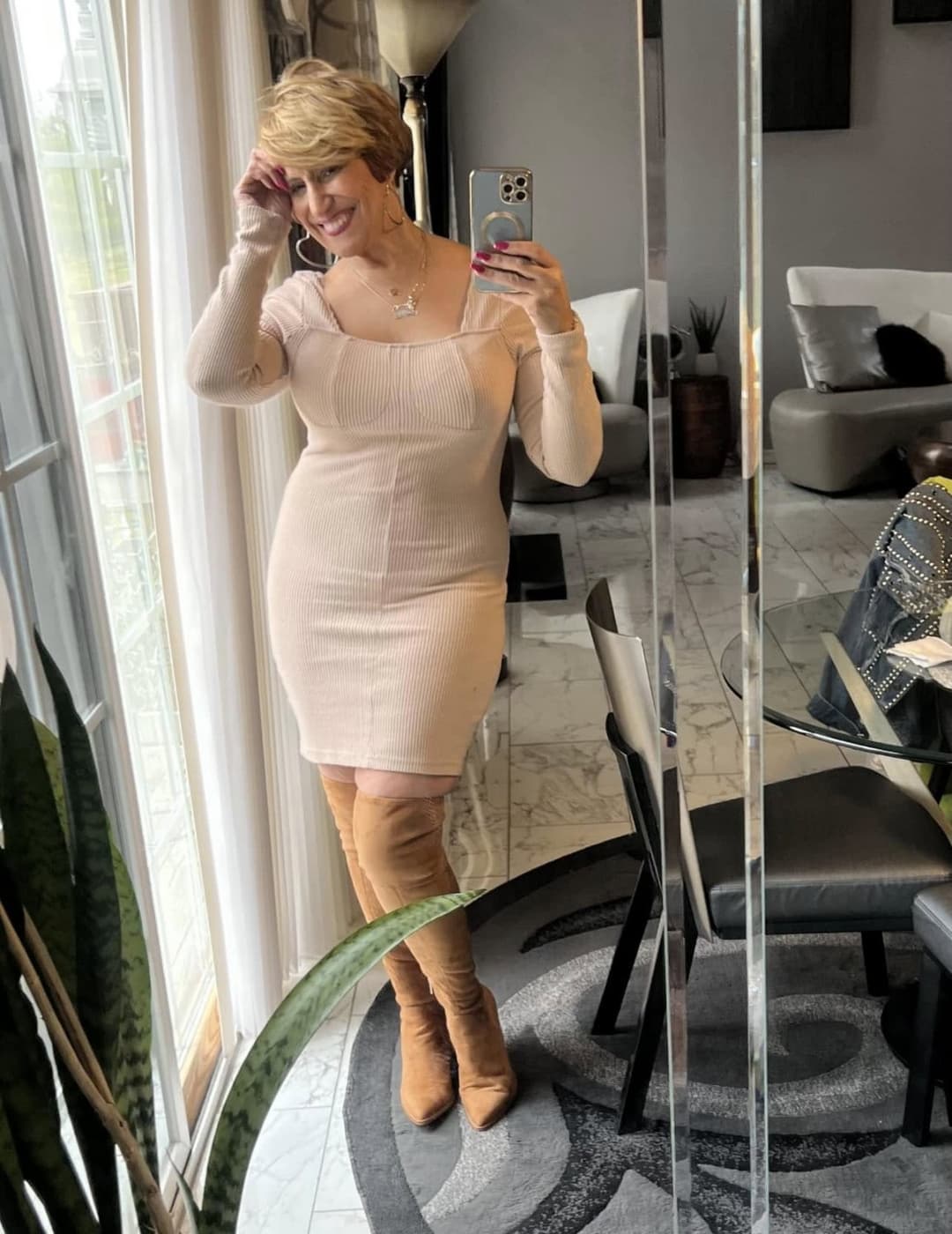 Thick Gilf flight attendant 3