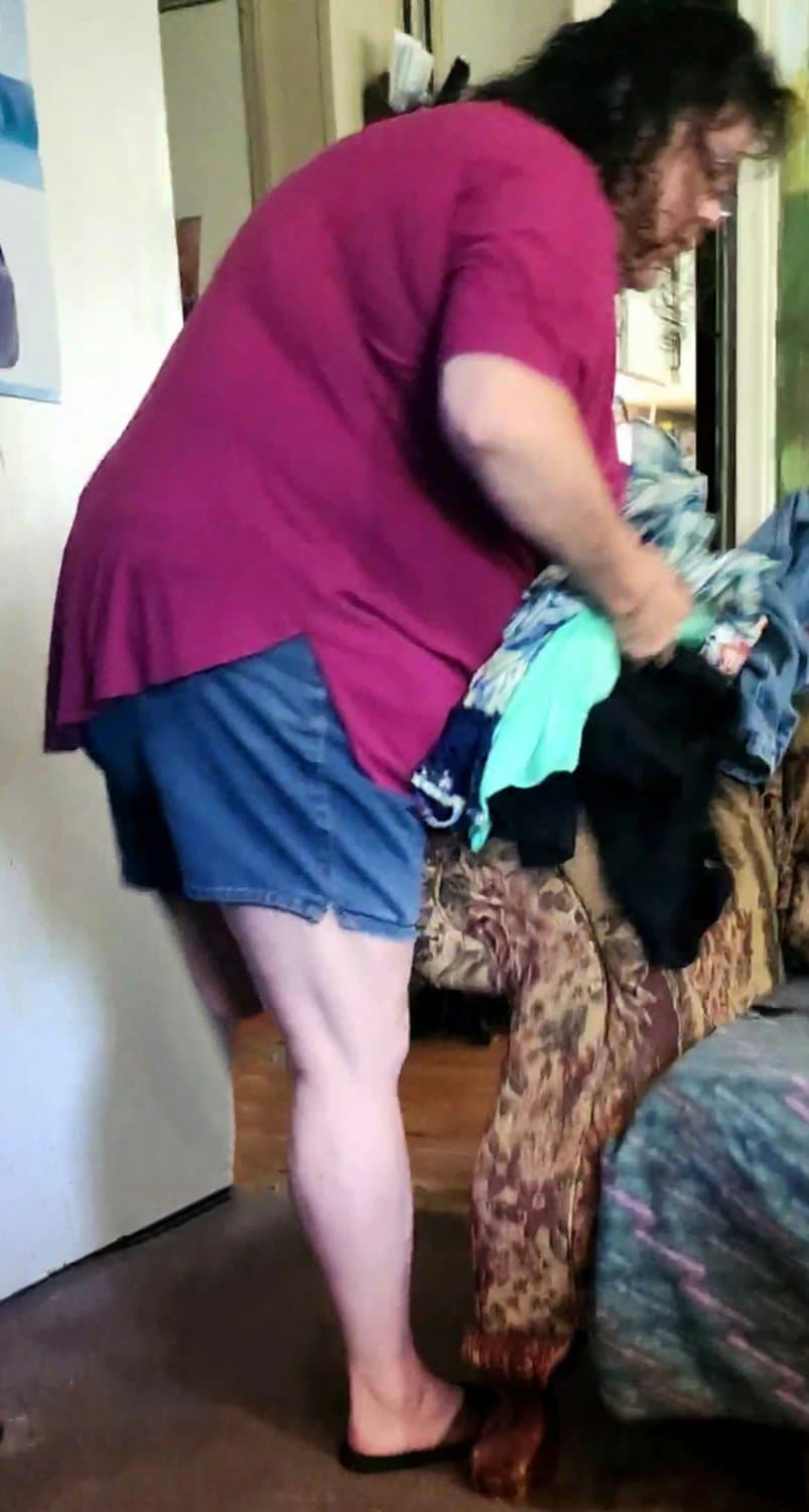 Big tit amputee webslut getting dressed