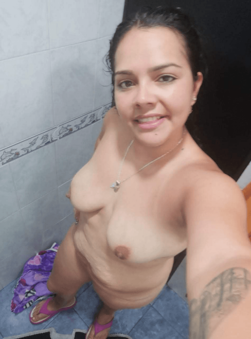 Fotos de putas de cornudos sumisos que las entregaron