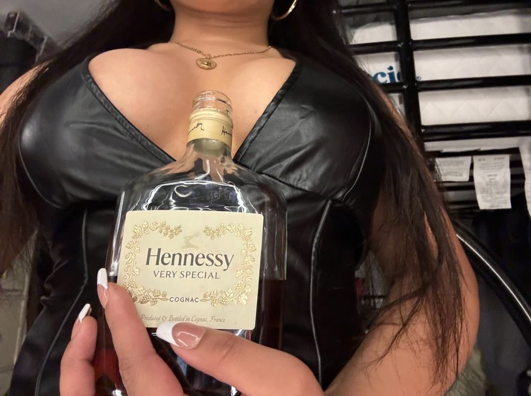 Jessi, 19, Slim Thick Latina Slut Nudes Leaked