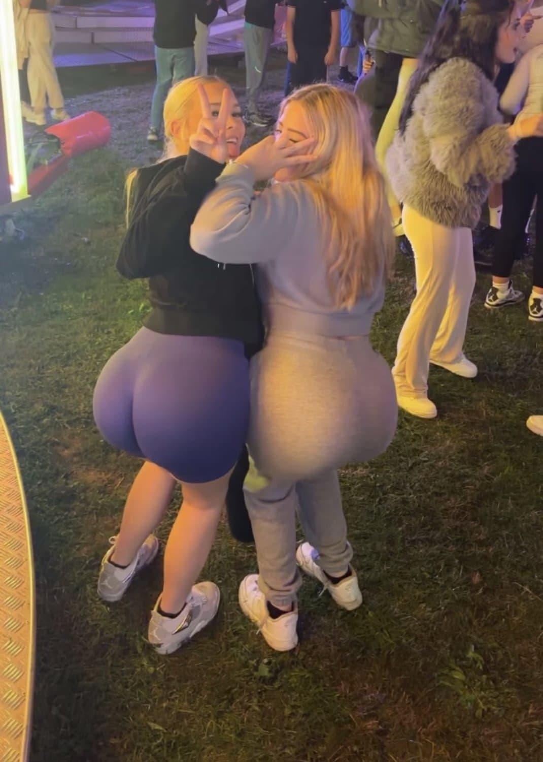 Jess mills British chav slag blondie bubble butt. Best chav ass out there.